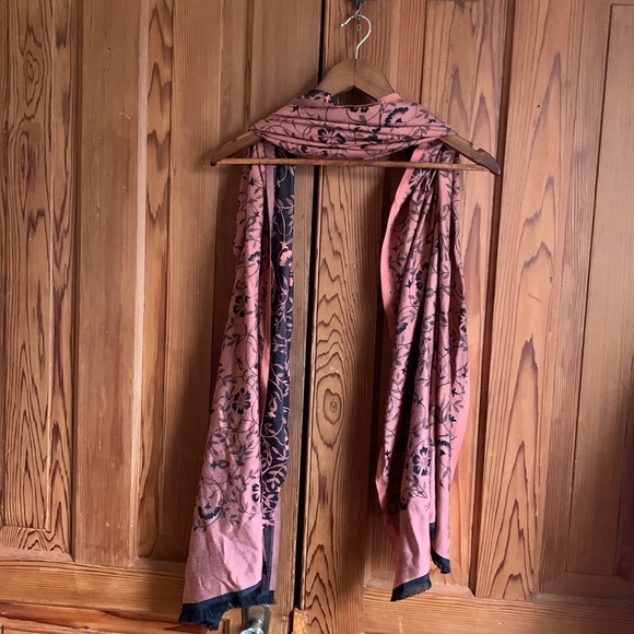 NWOT silk two sided floral pashmina scarf, peach and brown - Picture 1 of 5
